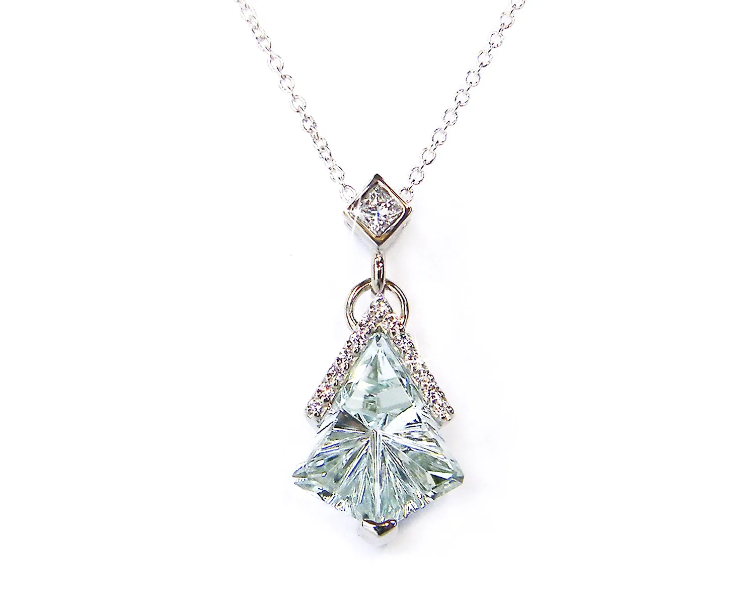 Kite-shaped Aquamarine and Diamond Necklace