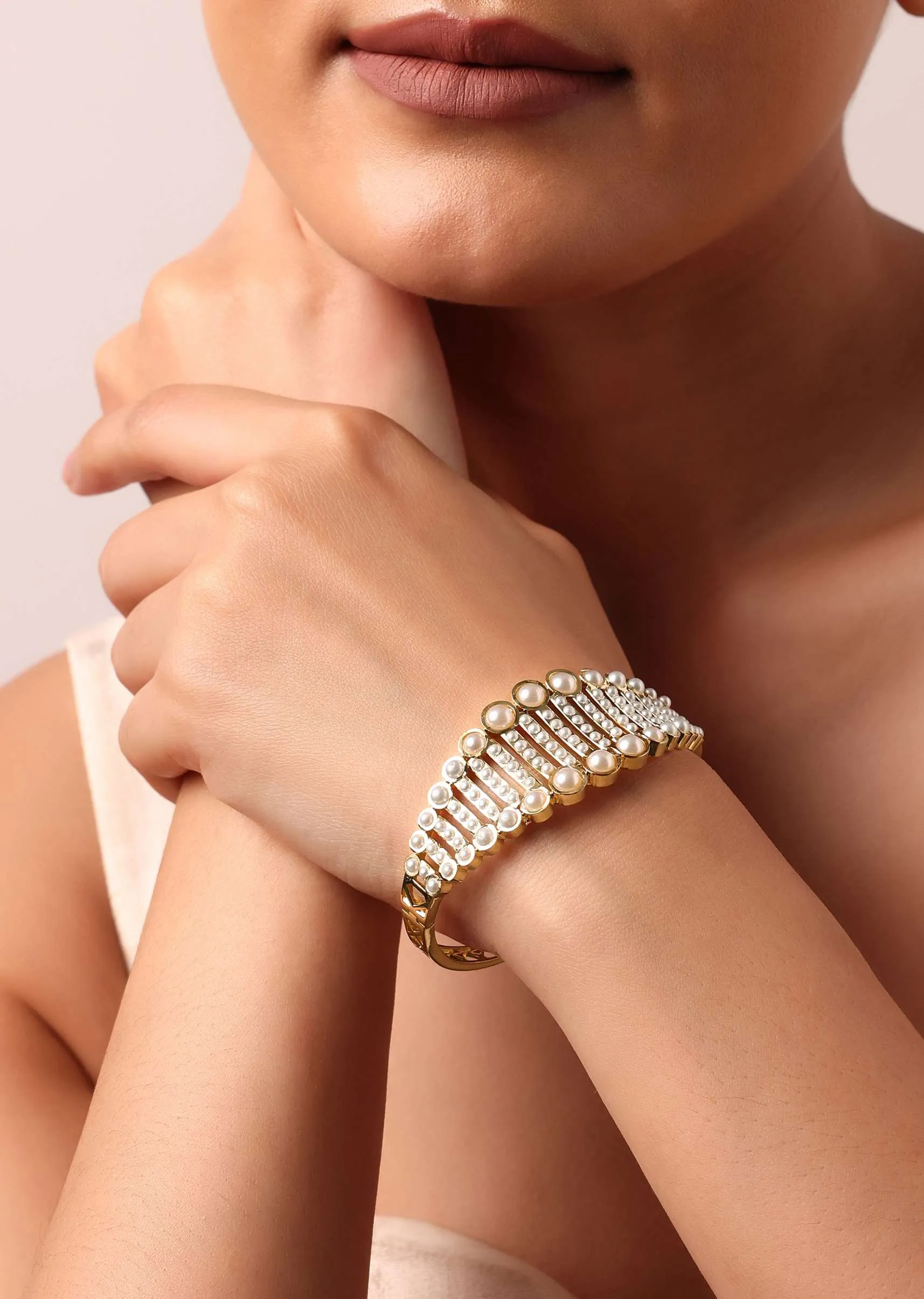 Multi Tone Bangle With Embedded Kundan And Beads